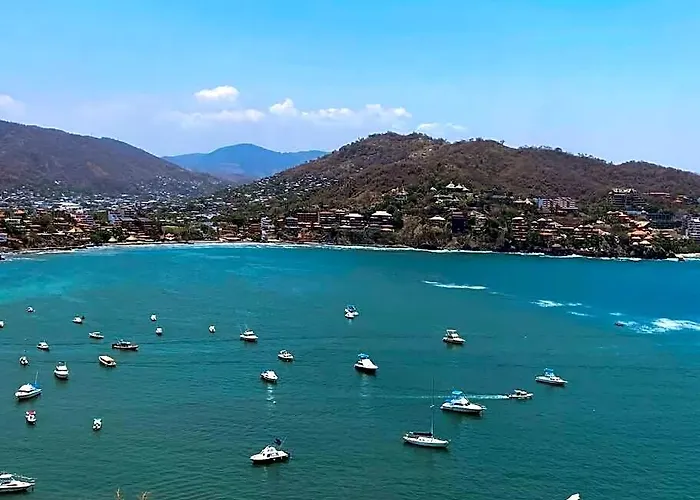 Hermosa Vista De La Bahia De *